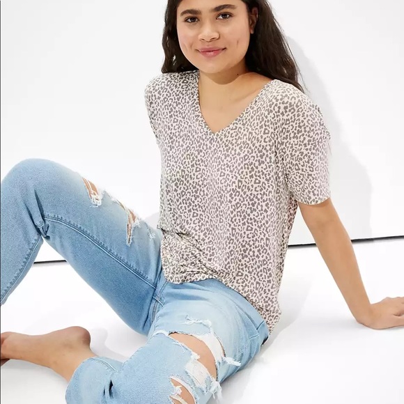 AMERICAN EAGLE ||Oversized Soft & Sexy Leopard Tee